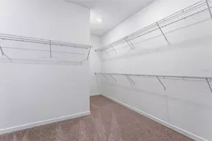 37265 Gunnison Dr, Zephyrhills, FL 33540 - Photo 11