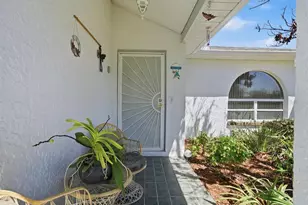 4298 Craigdarragh Ave, Spring Hill, FL 34606 - Photo 5