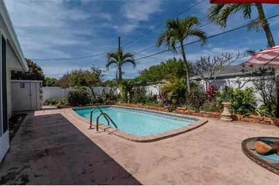 4101 Yardley Avenue N, Saint Petersburg, FL 33713 - Photo 3