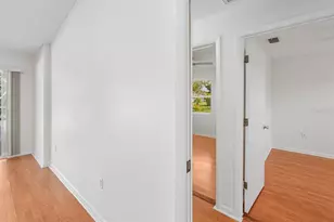 3323 Meadow Run Cir, Venice, FL 34293 - Photo 27