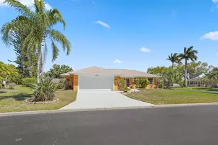 3323 Meadow Run Cir, Venice, FL 34293 - Photo 37