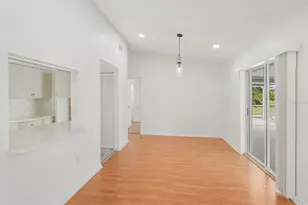 3323 Meadow Run Cir, Venice, FL 34293 - Photo 21