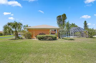 3323 Meadow Run Cir, Venice, FL 34293 - Photo 39