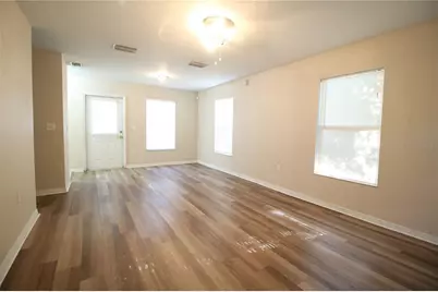 720 Newton Avenue S, Saint Petersburg, FL 33701 - Photo 3