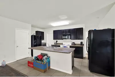 10219 Hawk Storm Avenue, Tampa, FL 33610 - Photo 7