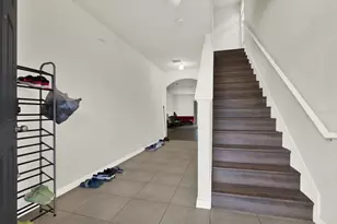 10219 Hawk Storm Ave, Tampa, FL 33610 - Photo 3