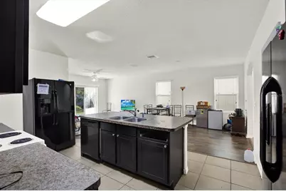 10219 Hawk Storm Avenue, Tampa, FL 33610 - Photo 9