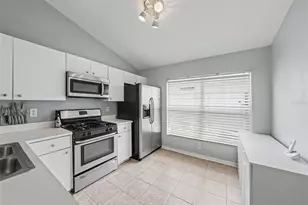 5214 Creekmore Ln, Tampa, FL 33624 - Photo 13