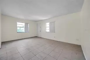 914 Lake Palms Dr, Largo, FL 33771 - Photo 7