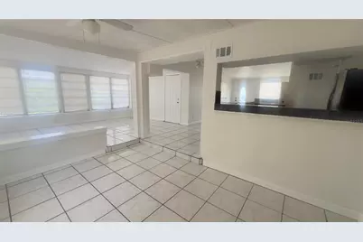 110 14th Avenue SW, Largo, FL 33770 - Photo 5