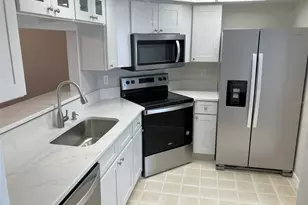 1988 Georgia Cir S, Clearwater, FL 33760 - Photo 9