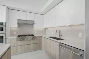 400 Central Ave, Saint Petersburg, FL 33701 - Photo 11