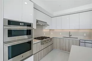 400 Central Ave, Saint Petersburg, FL 33701 - Photo 13