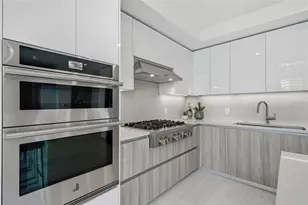 400 Central Ave, Saint Petersburg, FL 33701 - Photo 13