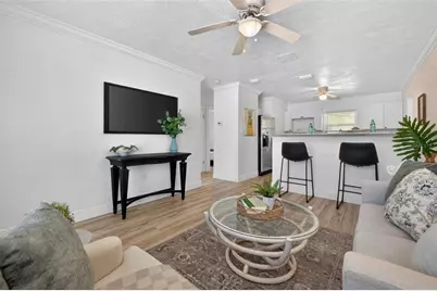 5627 Commonwealth Avenue N, Saint Petersburg, FL 33703 - Photo 5