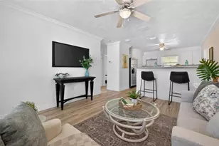 5627 Commonwealth Ave N, Saint Petersburg, FL 33703 - Photo 5