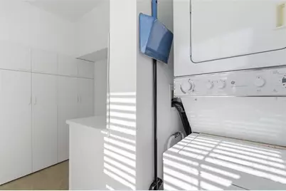 5005 Coquina Key Drive SE #E, Saint Petersburg, FL 33705 - Photo 7