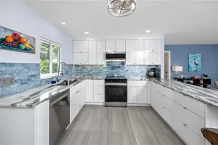 2597 Crescent Dr, Largo, FL 33770 - Photo 5