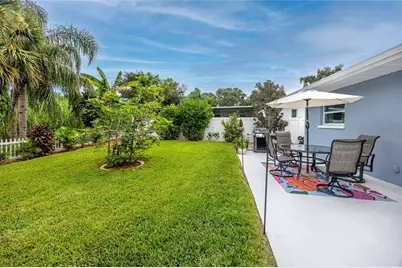 2597 Crescent Drive, Largo, FL 33770 - Photo 35