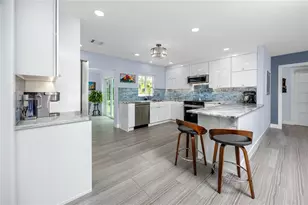 2597 Crescent Dr, Largo, FL 33770 - Photo 9