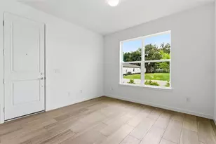 37821 Clinch Cir, Zephyrhills, FL 33540 - Photo 17