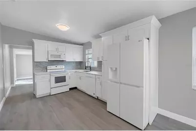 4027 7th Street S, Saint Petersburg, FL 33705 - Photo 15