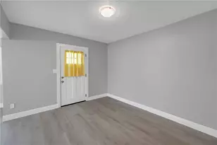 4027 7th St S, Saint Petersburg, FL 33705 - Photo 5