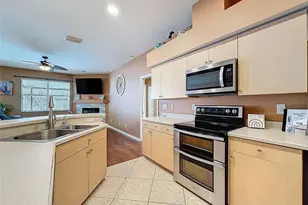 1828 Sunrise Dunes Ct, Tarpon Springs, FL 34689 - Photo 13