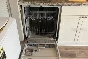 4220 La Dega Ct, Tampa, FL 33611 - Photo 7