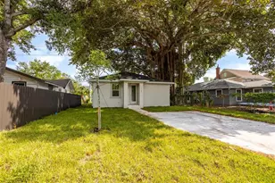 1126 Melrose Ave S, Saint Petersburg, FL 33705 - Photo 23