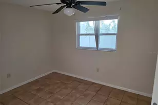 333 Lagoon Dr, Palm Harbor, FL 34683 - Photo 9