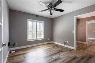 601 Colebrook Ct, Lutz, FL 33548 - Photo 7