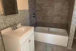 6204 38th Ave W, Bradenton, FL 34209 - Photo 3