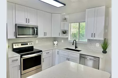 4705 Robin Drive, Saint Cloud, FL 34772 - Photo 5