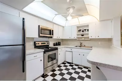 1460 Gulf Boulevard #511, Clearwater Beach, FL 33767 - Photo 17