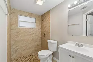 11915 106th St, Largo, FL 33773 - Photo 21