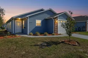 37443 Redberry Ct, Zephyrhills, FL 33542 - Photo 1
