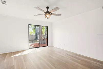 2204 Howard Lane, Tampa, FL 33612 - Photo 11