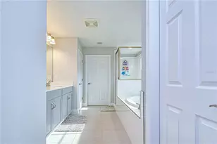 14733 Gallop Run Dr, Lithia, FL 33547 - Photo 21