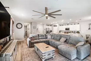 6518 Pebblebrooke Dr, Zephyrhills, FL 33541 - Photo 3