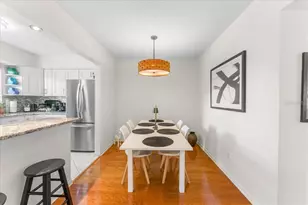 266 Sky Loch Dr W, Dunedin, FL 34698 - Photo 9