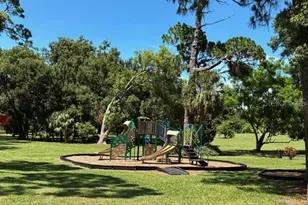 834 Hillside Dr, Palm Harbor, FL 34683 - Photo 25