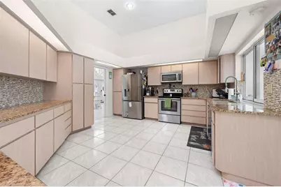 348 Florian Way, Spring Hill, FL 34609 - Photo 11