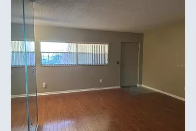209 NE Lincoln Circle N #406, Saint Petersburg, FL 33702 - Photo 3
