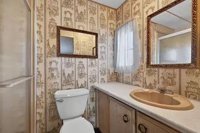 39213 Flora Avenue, Zephyrhills, FL 33542 - Photo 25