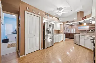 18302 St James Ct, Tampa, FL 33647 - Photo 15