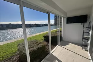 7625 Sun Island Dr S, South Pasadena, FL 33707 - Photo 27