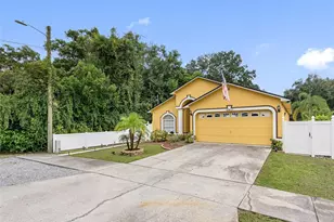 10407 N Woodmere Rd, Tampa, FL 33617 - Photo 1