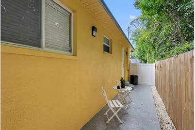 10407 N Woodmere Road, Tampa, FL 33617 - Photo 41