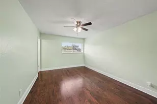 8606 Palm Ln, Temple Terrace, FL 33637 - Photo 15